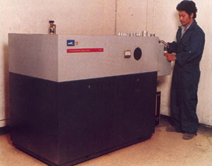 Spectrometer: material testing at random basis